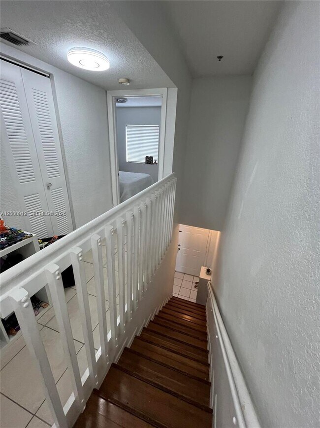 Building Photo - 171 Riviera Cir