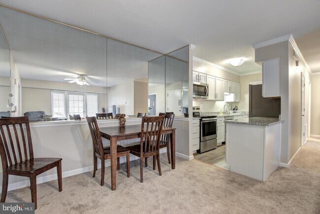 Building Photo - 8354 Dunham Ct