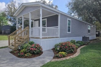 Building Photo - 4900 SE 102nd Pl