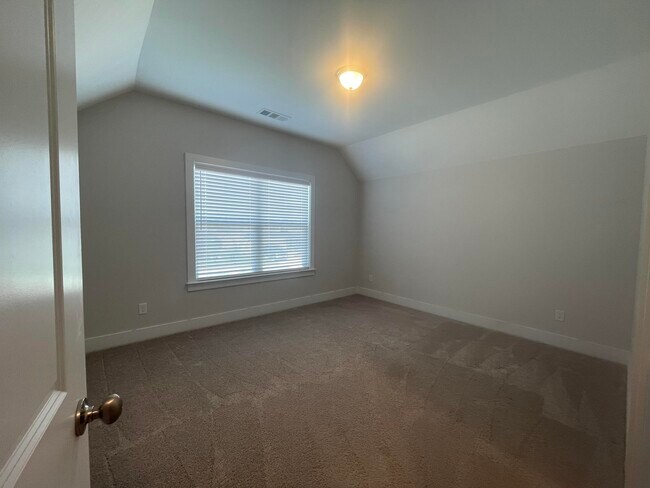 Building Photo - 2342 Laurens St