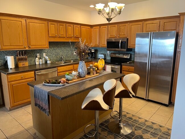 Building Photo - 343 Beach St