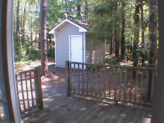 Building Photo - 135 Charter Dr