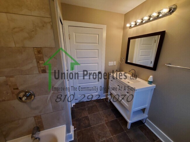 Building Photo - 1626 6th St