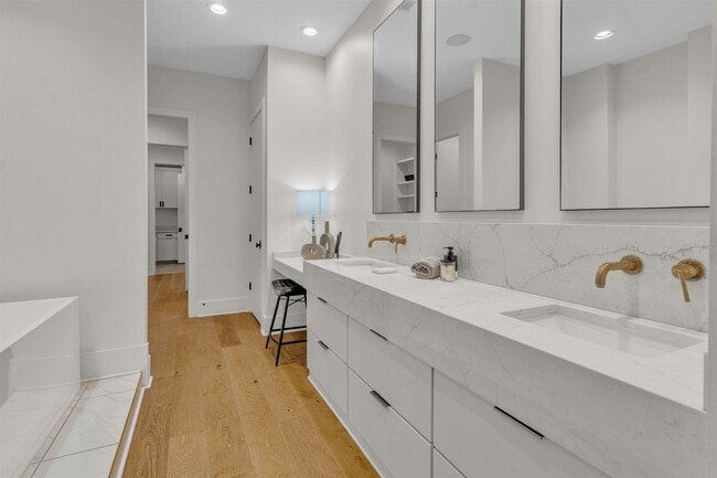 Building Photo - 4167 Meade Village Cv