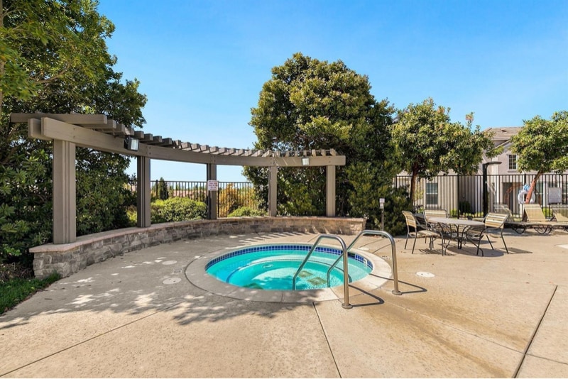 Building Photo - 192 Talmont Cir