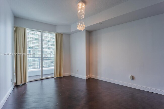 Building Photo - 60 SW 13th St