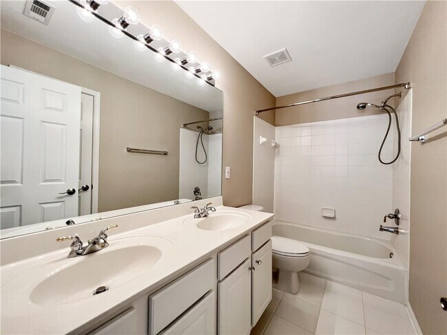 Building Photo - 1670 Laleiah Dr