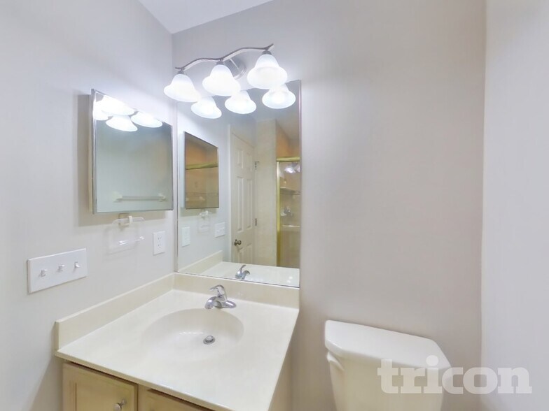 Building Photo - 3222 Crestwood Forest Dr
