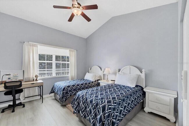 Building Photo - 3803 54th Dr W