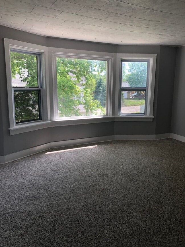 Building Photo - 135 Broad St