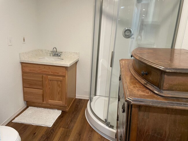 Building Photo - FULLY FURNISHED MONTH-MONTH RENTAL