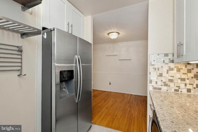 Building Photo - 1327 Alderton Ln
