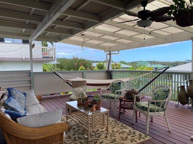 Building Photo - Kaumana Terrace Fully Furnished & Pet Frie...