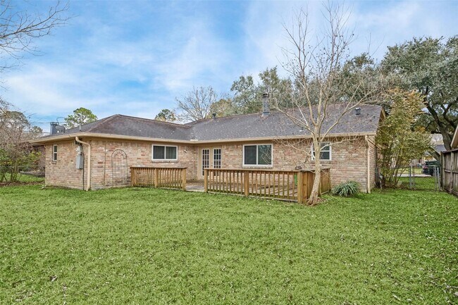 Building Photo - 103 Brigadoon Ln