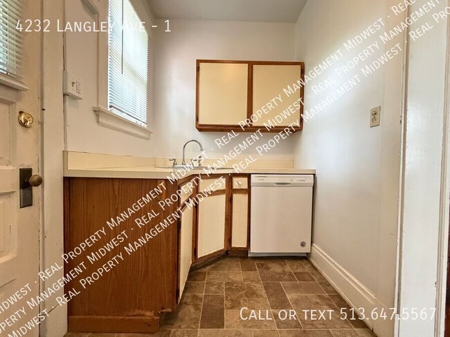 Building Photo - 4232 Langley Ave