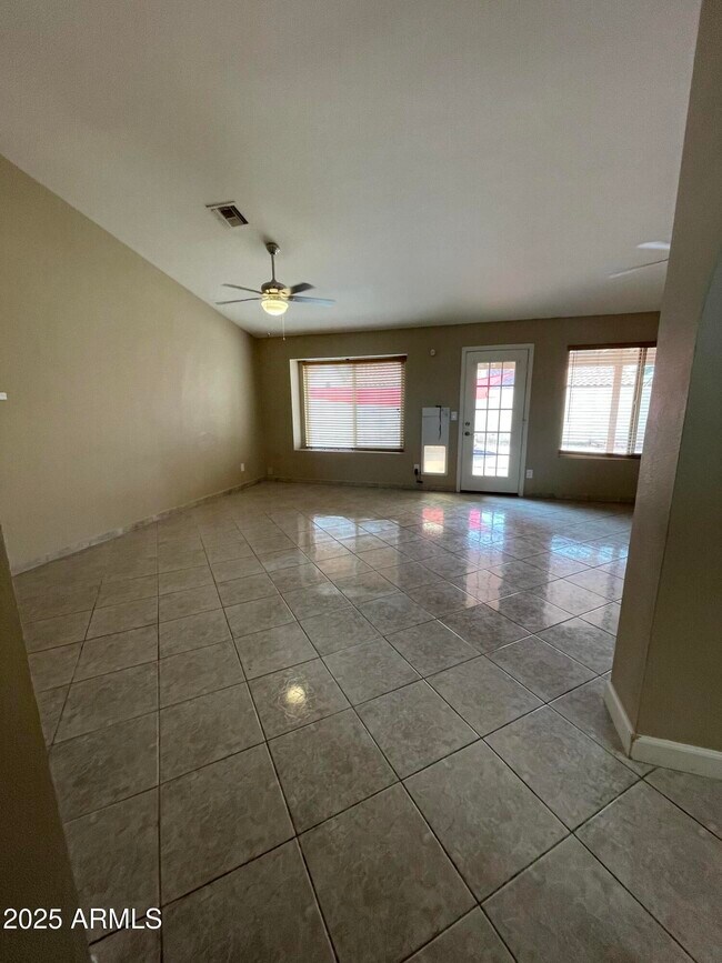 Building Photo - 3443 E Tonto Ln