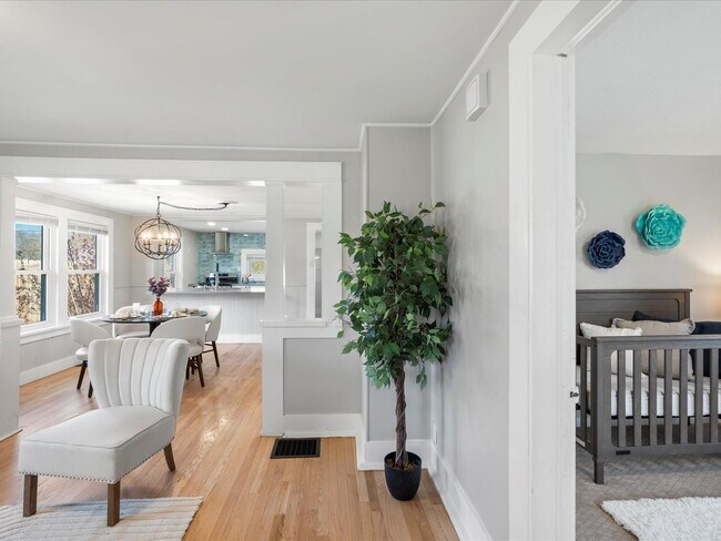 Building Photo - Charming Updated Bungalow near Downtown De...