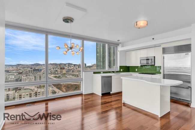 Building Photo - 501 Beale St