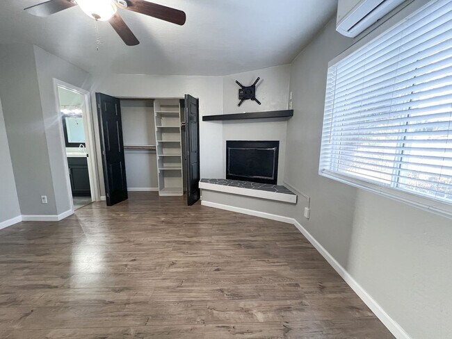 Building Photo - 114 W Head St