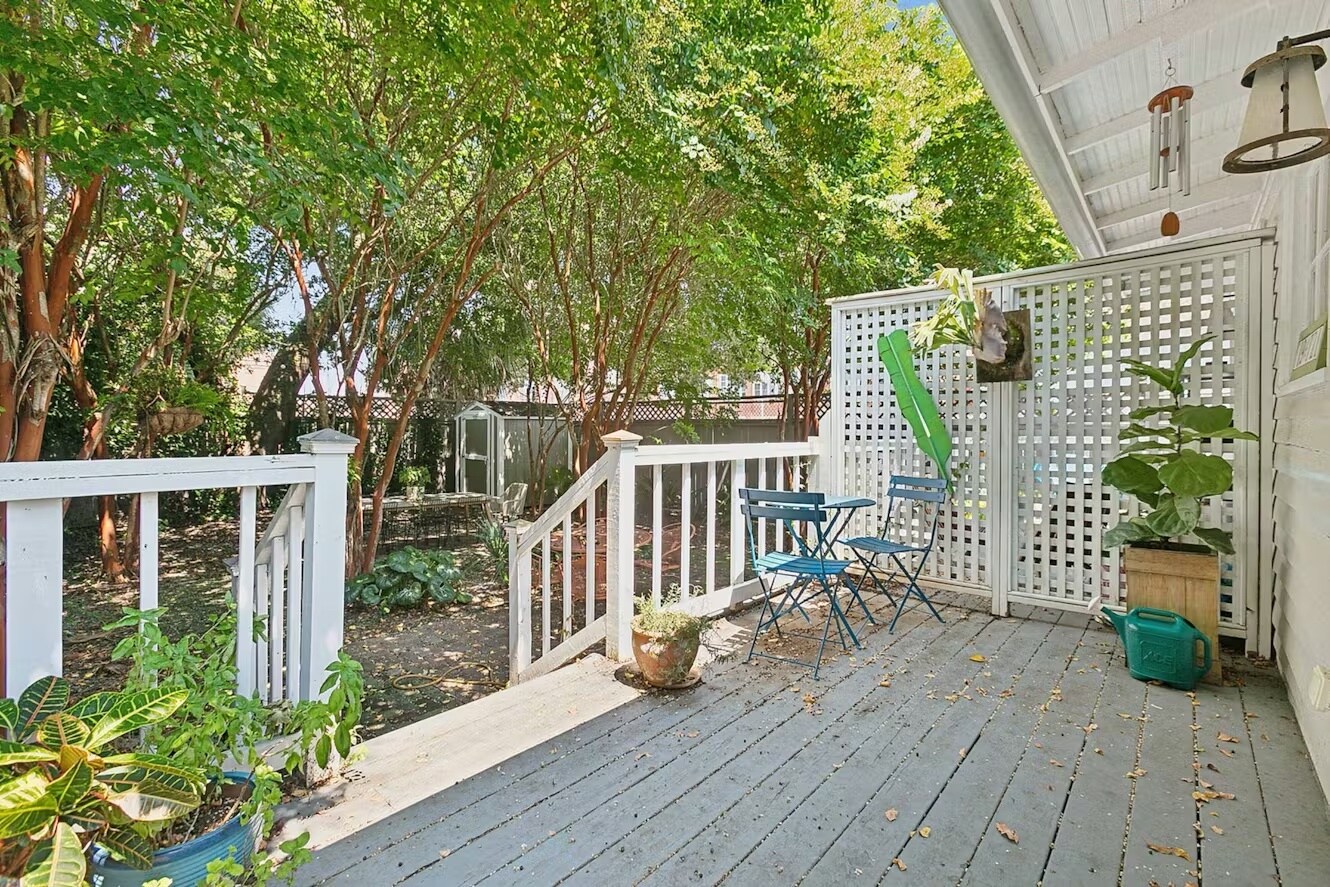 Building Photo - 719 Philip St