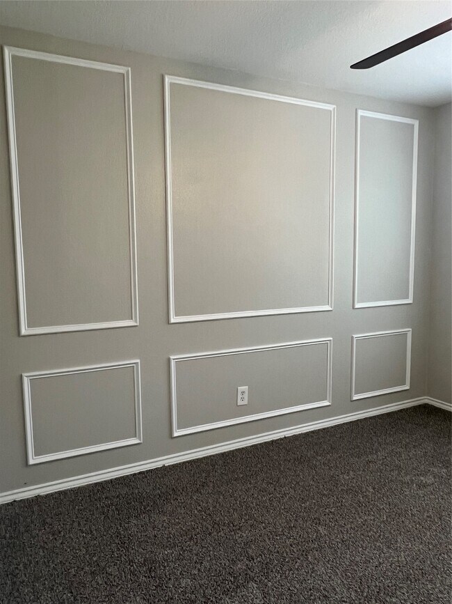 Building Photo - 12035 Duane St