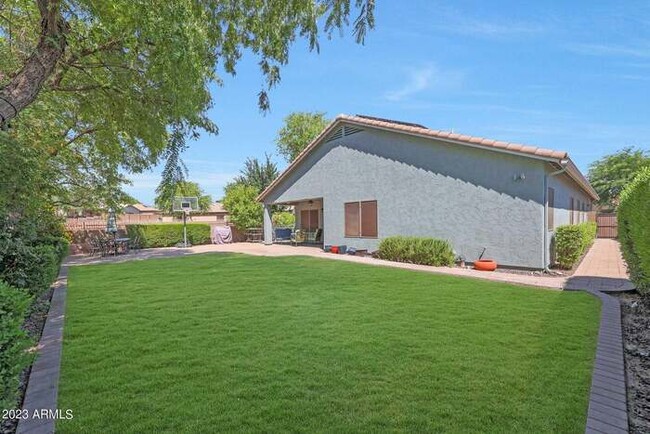 Building Photo - 27112 N 56th Dr