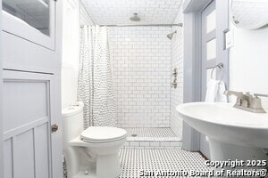 Building Photo - 131 Klein St