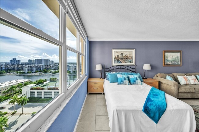Building Photo - 2501 S Ocean Dr