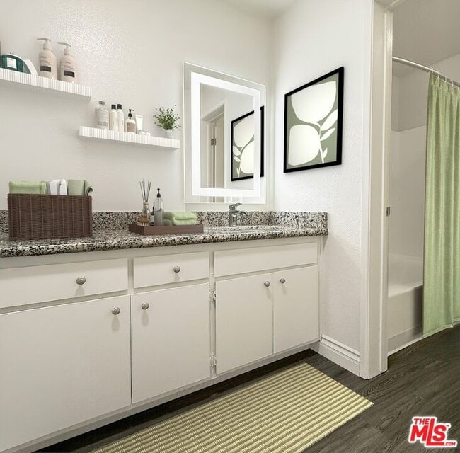 Building Photo - 1925 W College Ave