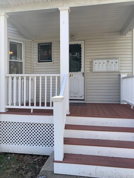 Building Photo - 21 Endicott Ave