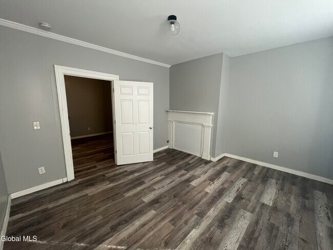 Building Photo - 508 2nd St