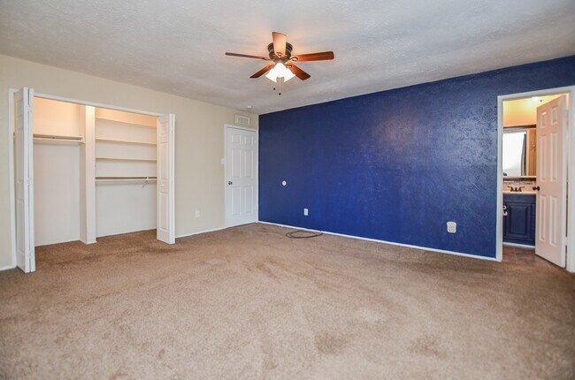 Building Photo - 17323 Glenpatti Dr