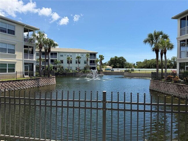 Building Photo - 600 Gardens Edge Dr