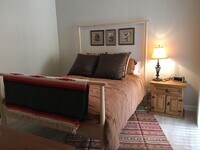Building Photo - 1360