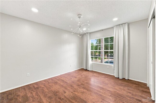 Building Photo - 37 San Esteban St