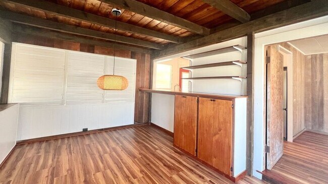 Building Photo - 156-B N Kalaheo Ave