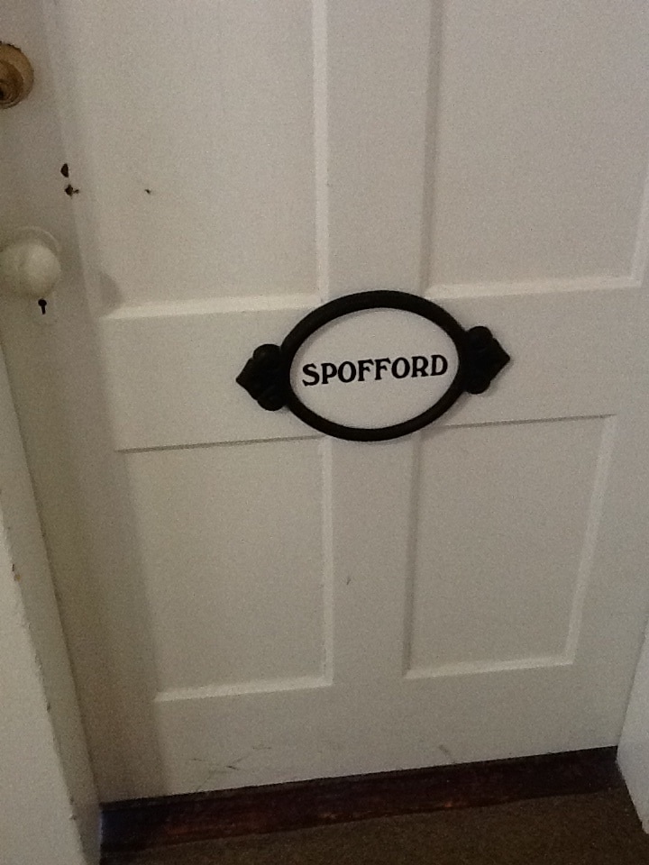 Available bedroom - 87 Water St