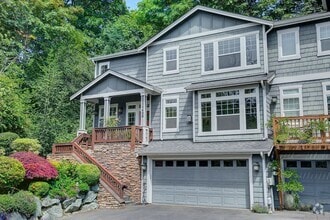 Building Photo - 3Bd/3.25Ba Kirkland Townhome