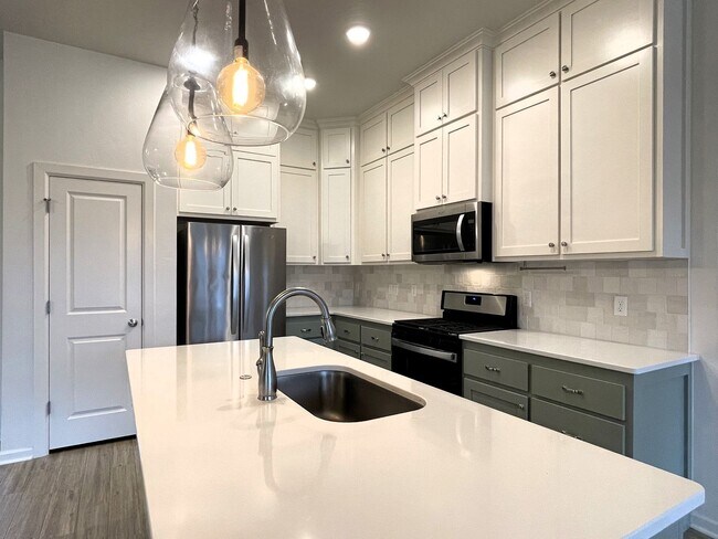 Building Photo - Contemporary Charm: Exceptional Home with ...