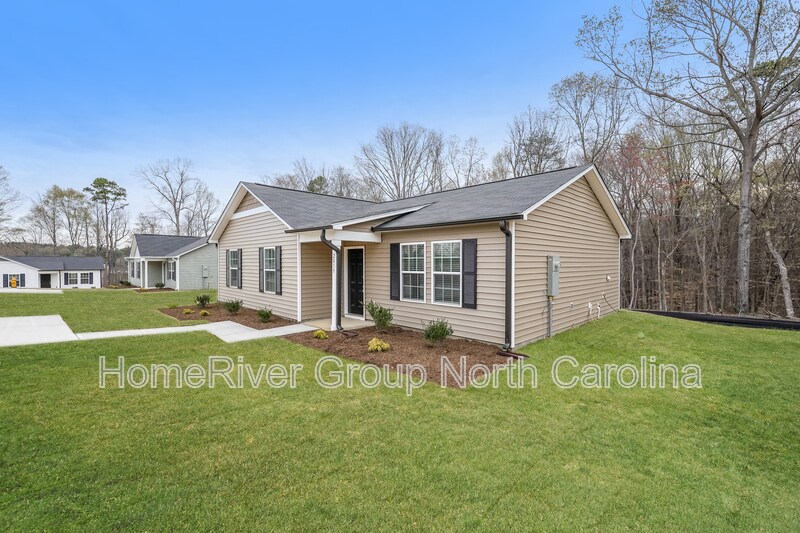 Building Photo - 2815 Carrollwood Dr