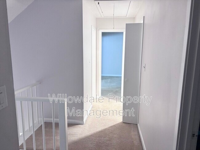 Building Photo - 314 King George Loop