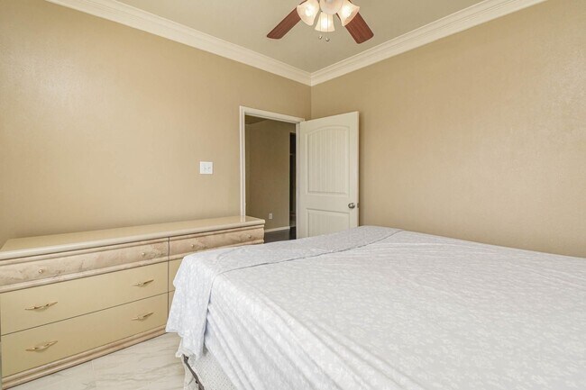 Building Photo - 21706 Owl Canyon Dr