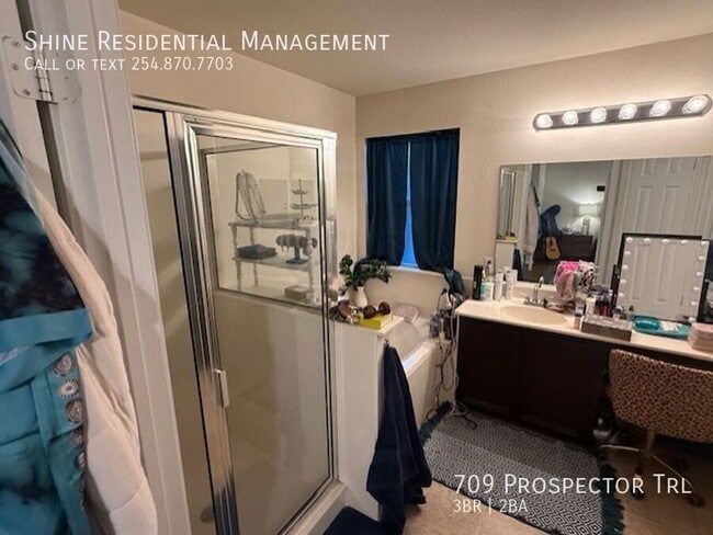 Building Photo - 709 Prospector Trail