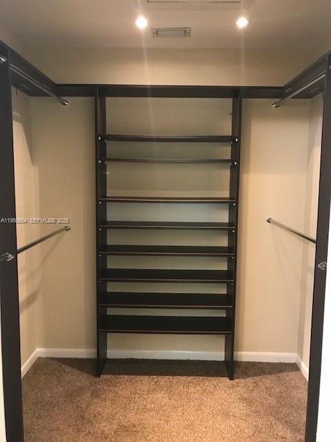 Building Photo - 337 Ives Dairy Rd