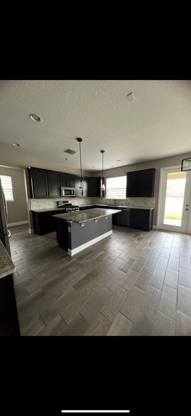 Building Photo - 1638 Highbanks Cir