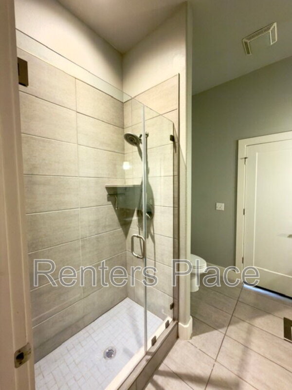 Building Photo - 4001 East 120th St S