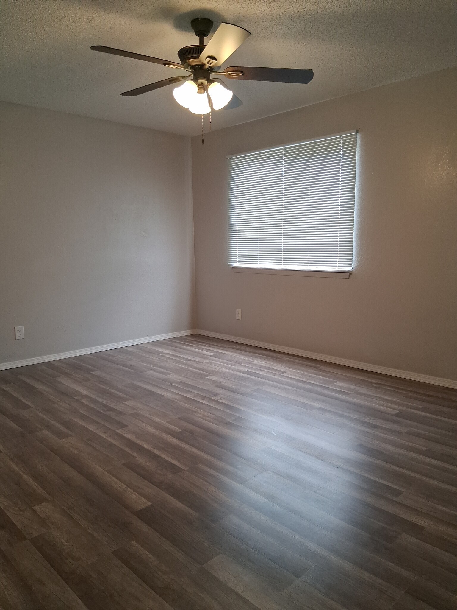 Building Photo - 11600 Marsh McCall Way