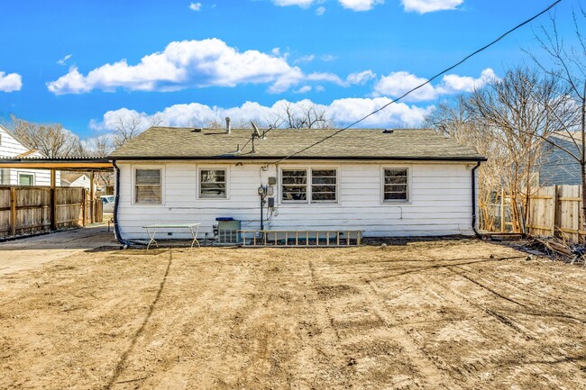 Building Photo - Charming 3 Bedroom Rental in Wichita with ...