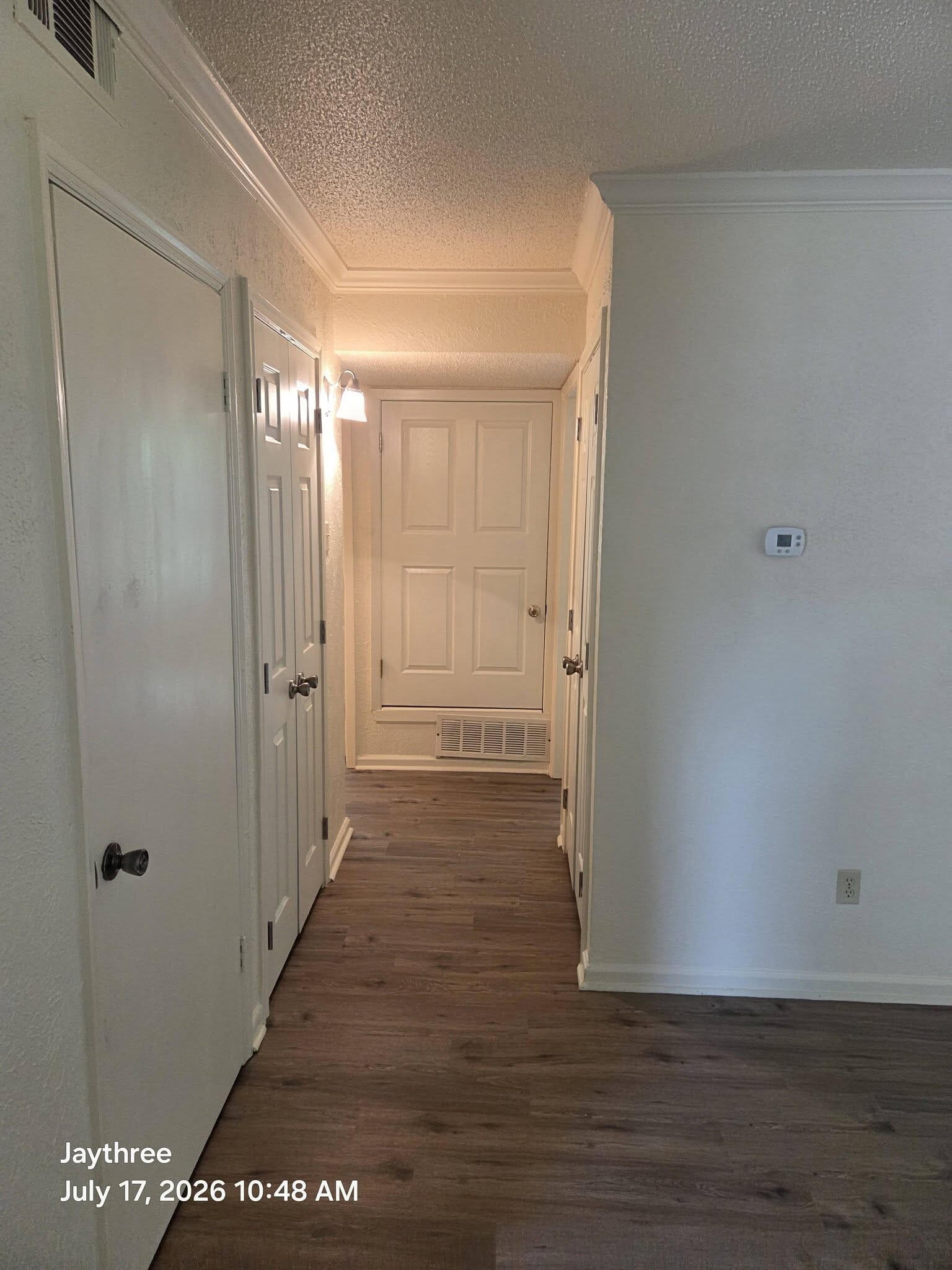 Building Photo - 1511 E Beverly Dr