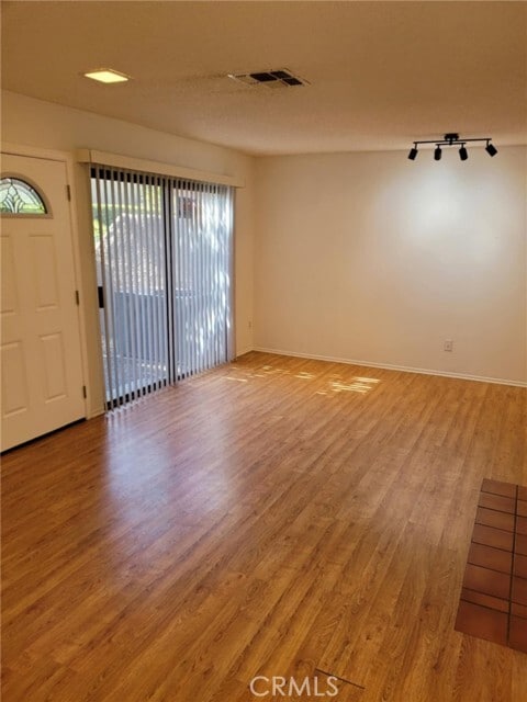 Building Photo - 2452 Chandler Ave